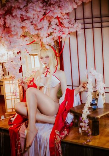 亚洲妇女自拍AV_1080全集免费播放