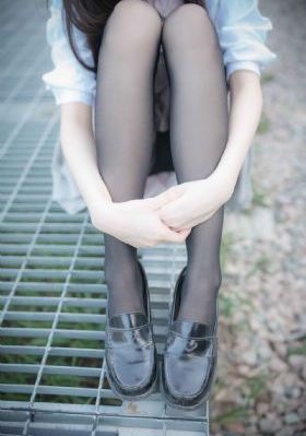 女警察被六个黑人玩弄_超清电影全集观看