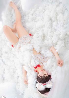 欧美一区硕大丰满白嫩_720在线观看