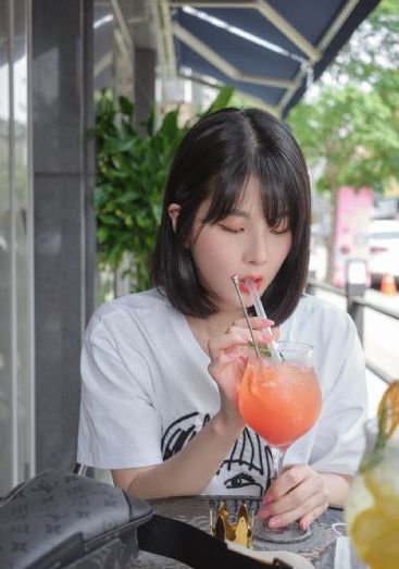 亚洲欧美真人成_1080高清完整版播放