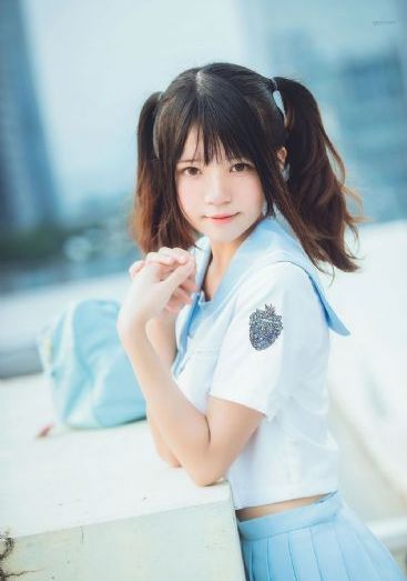 美女泳衣露屁股_国产剧电影在线看