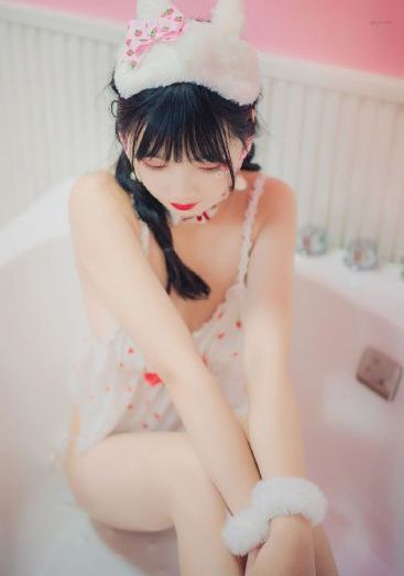 邻居老头把我弄舒服死了_4K免费观看最新